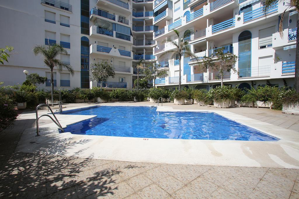 Appartamento Apartamento El Faro Leisure Port Estepona Esterno foto